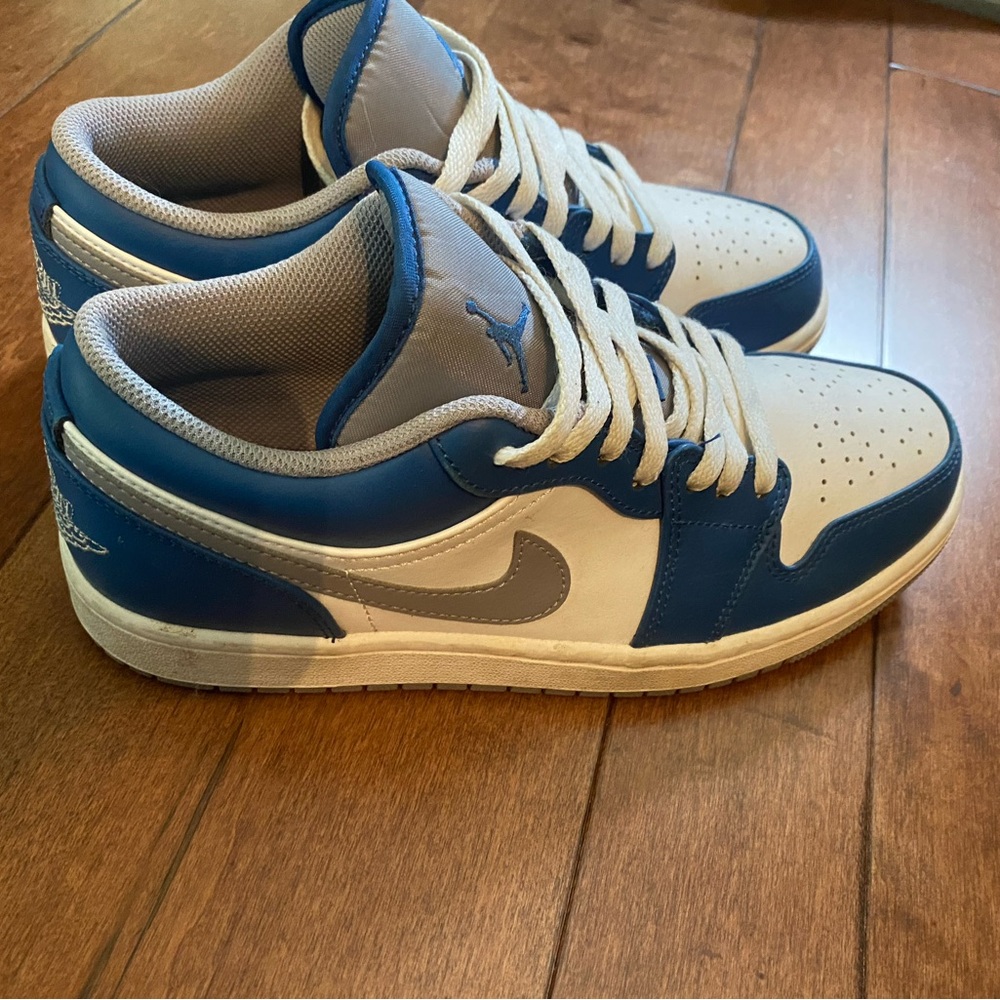 Jordan 1 low (blue,gray, and white) COMES WITH ORIGINAL BOX